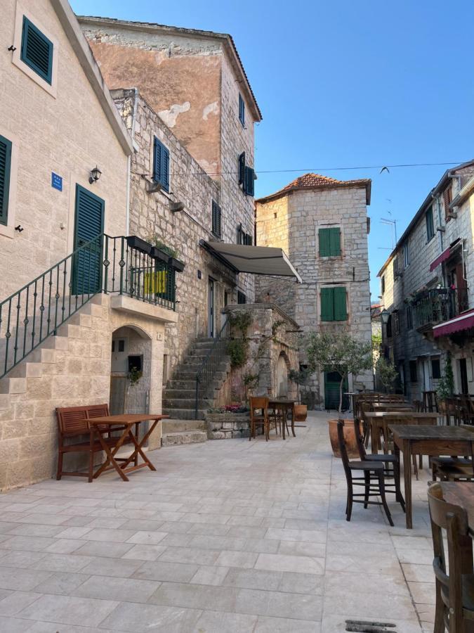 Gostinjska kuća Bella *